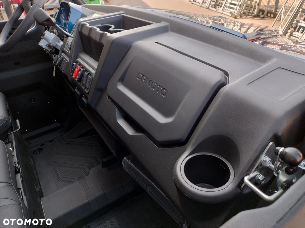 CFMoto UForce - 8