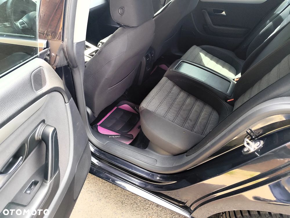 Volkswagen Passat CC - 11