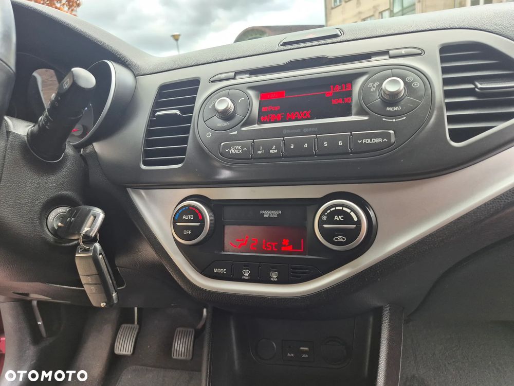 Kia Picanto 1.2 ISG UEFA EURO 2016 - 23
