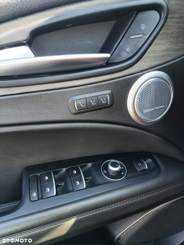 Alfa Romeo Stelvio 2.0 Turbo 16V AT8-Q4 Tributo Italiano - 20