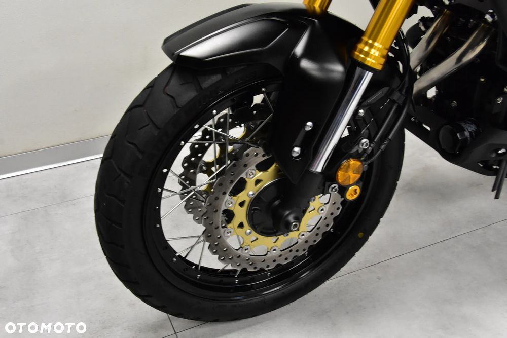 Yamaha Super Tenere - 33