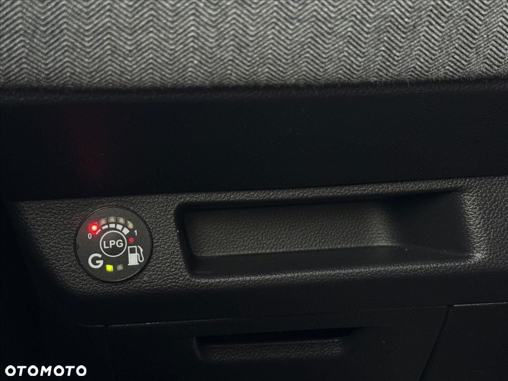 Renault Clio - 30