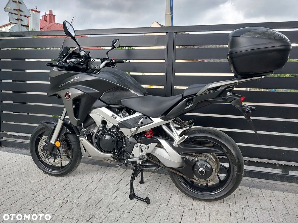 Honda VFR - 4