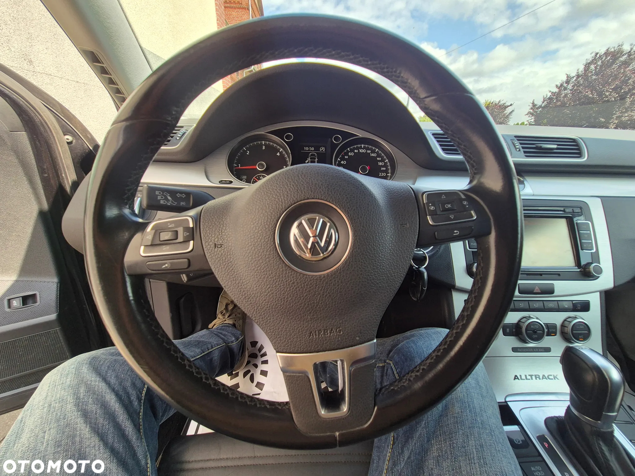 Volkswagen Passat Variant 2.0 TDI DSG BlueMotion Technology Business Edition - 29