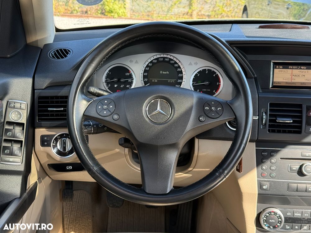 Mercedes-Benz GLK 220 CDI (BlueEFFICIENCY) - 28