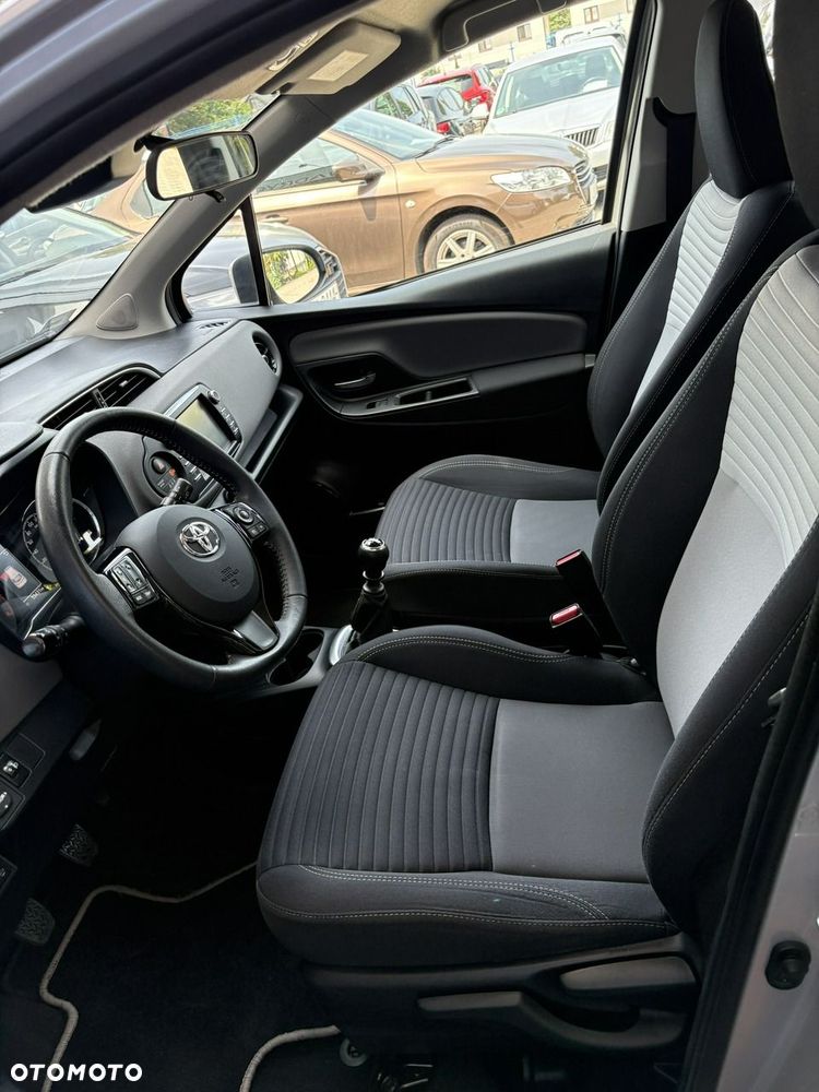 Toyota Yaris - 16