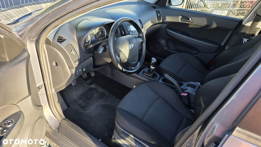 Hyundai i30 1.4 Edition Plus - 10