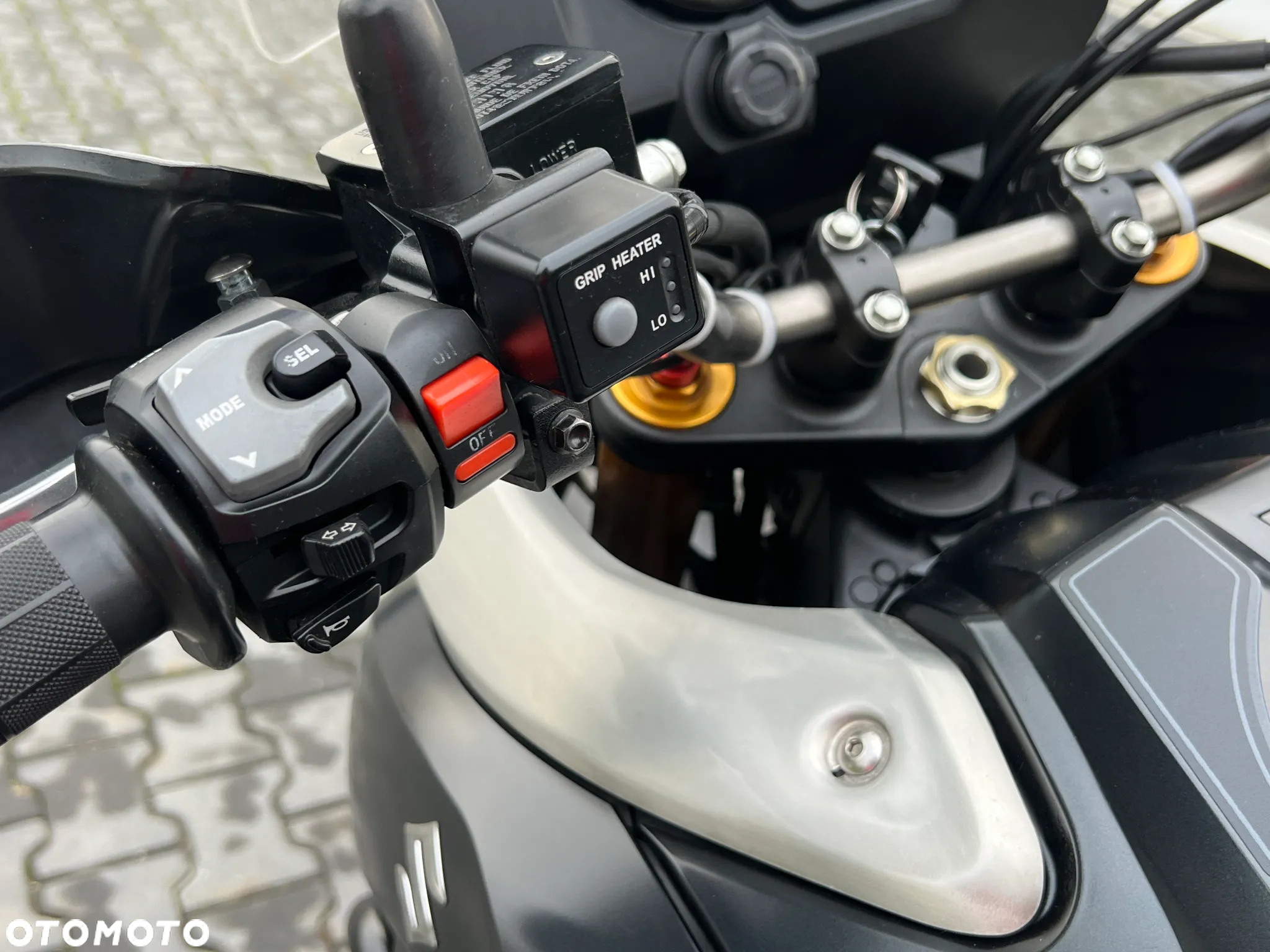 Suzuki V-STROM - 22