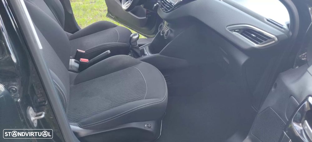 Peugeot 208 PureTech 82 Start & Stop Style - 18