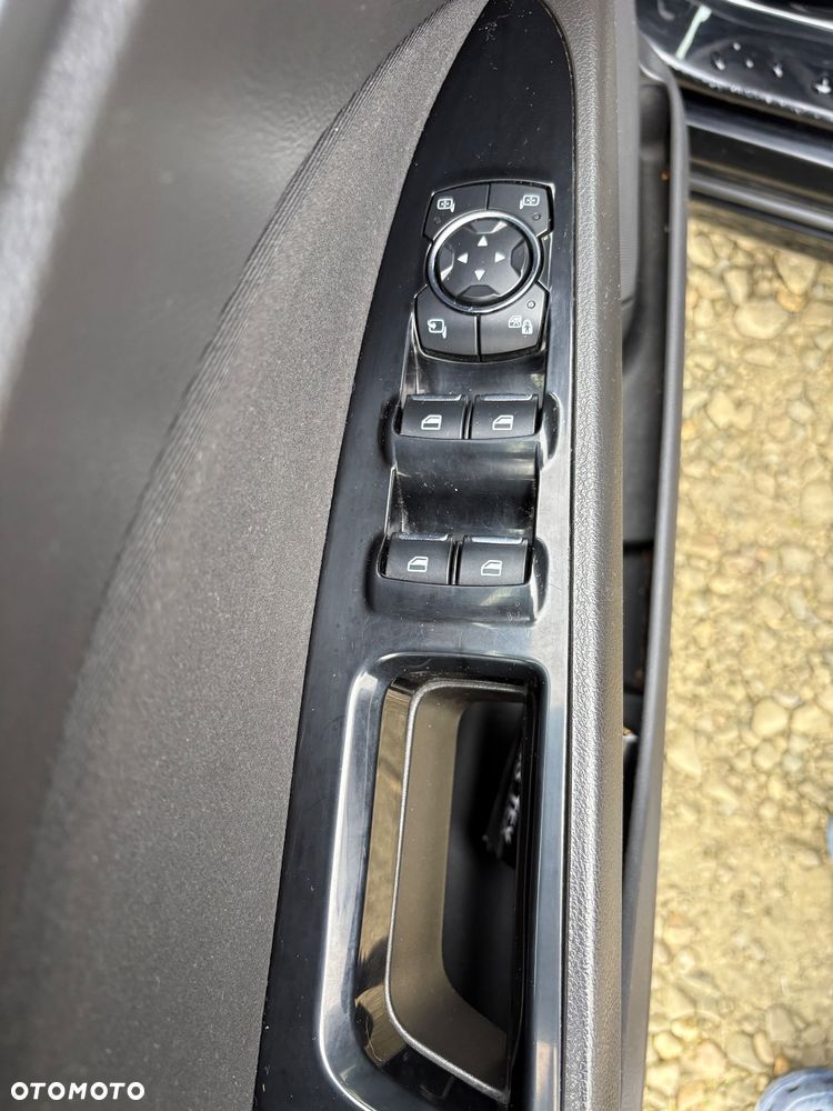 Ford Mondeo 2.0 TDCi Trend 4WD PowerShift - 12