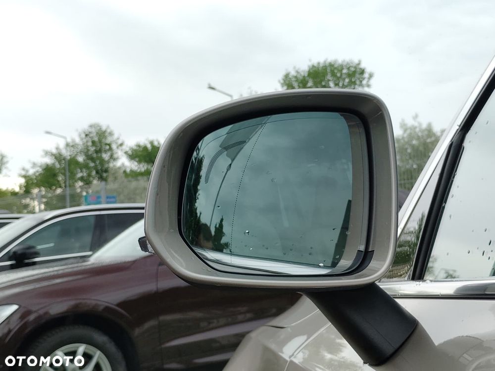 Volvo XC 90 - 12