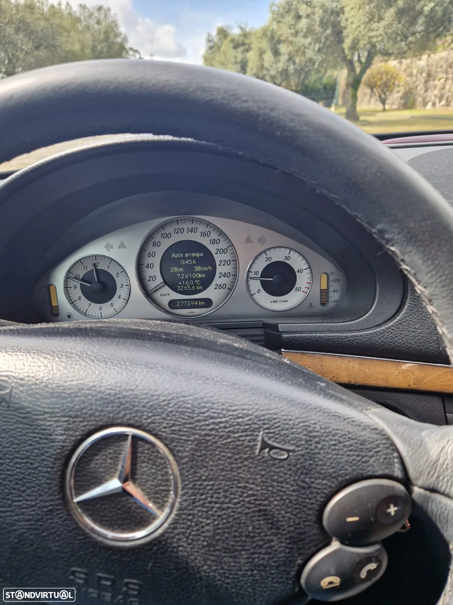 Mercedes-Benz E 220 CDi Executive II - 9