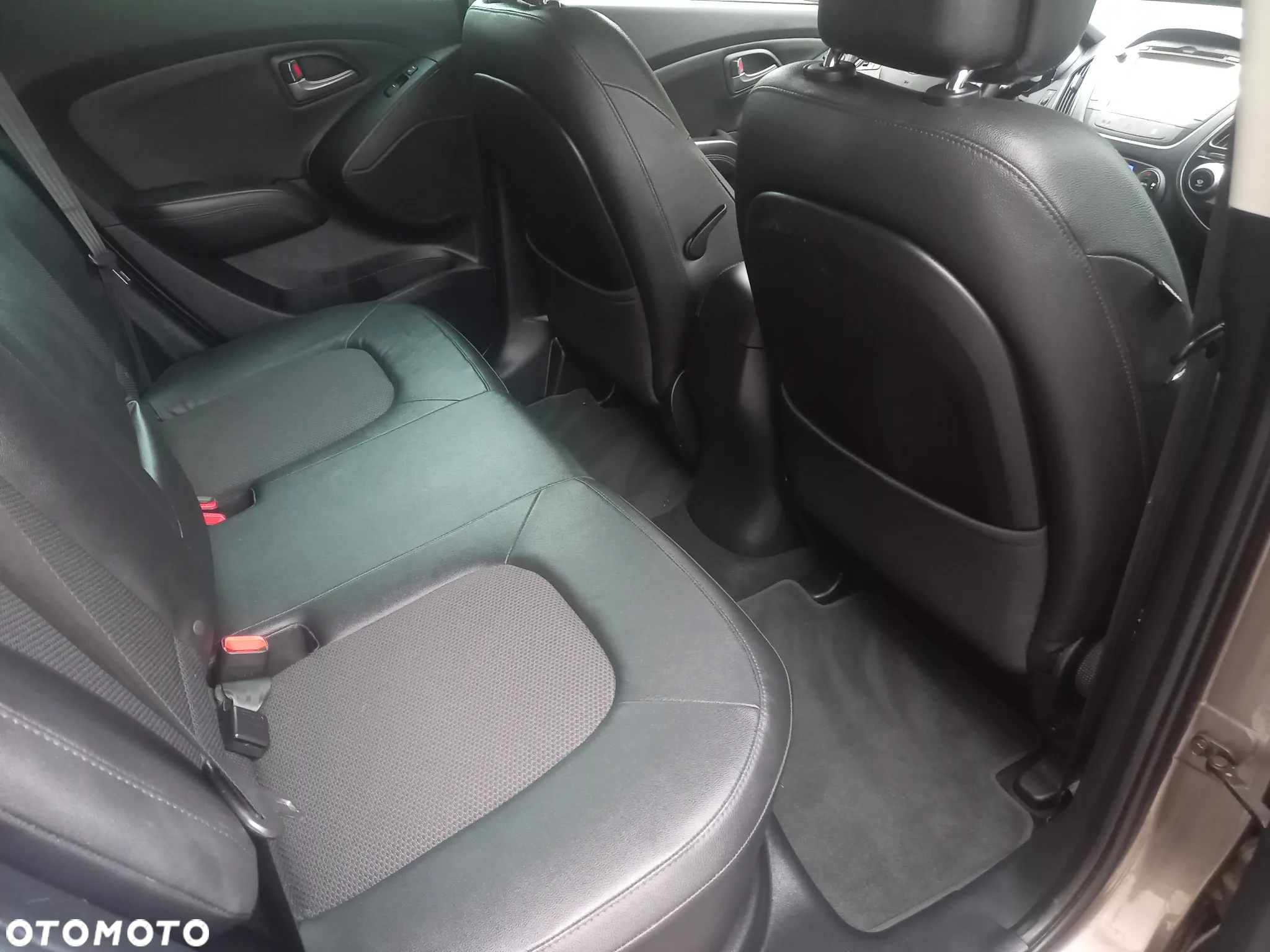 Hyundai ix35 1.7 CRDi Premium 2WD - 24