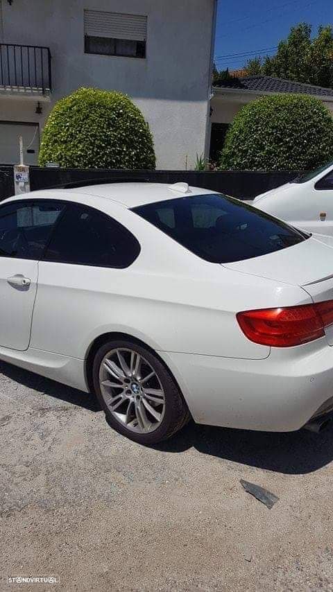 BMW 320 d Coupe Edição M - 4