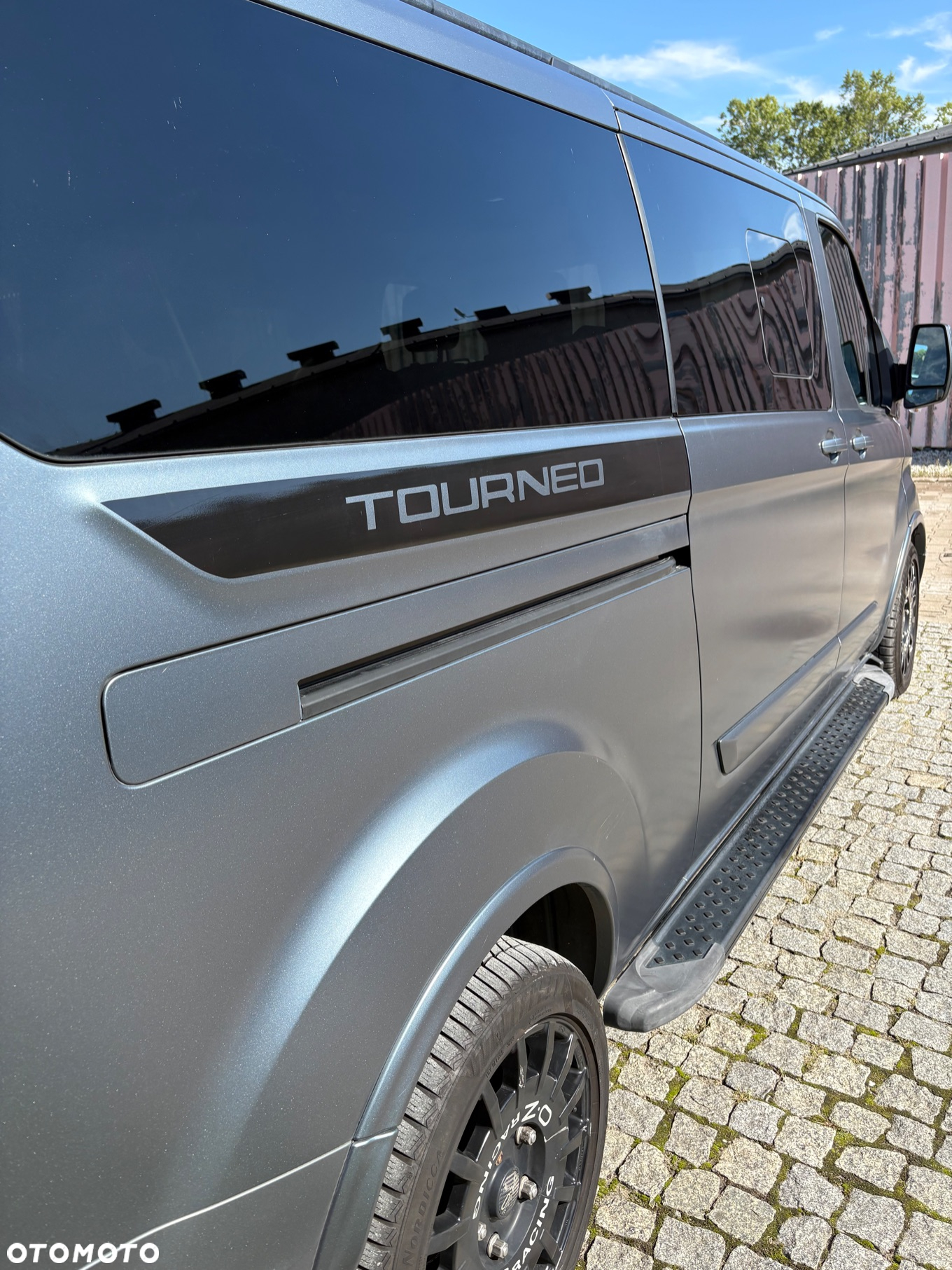 Ford Tourneo Custom 2.0 EcoBlue L2 Titanium - 11
