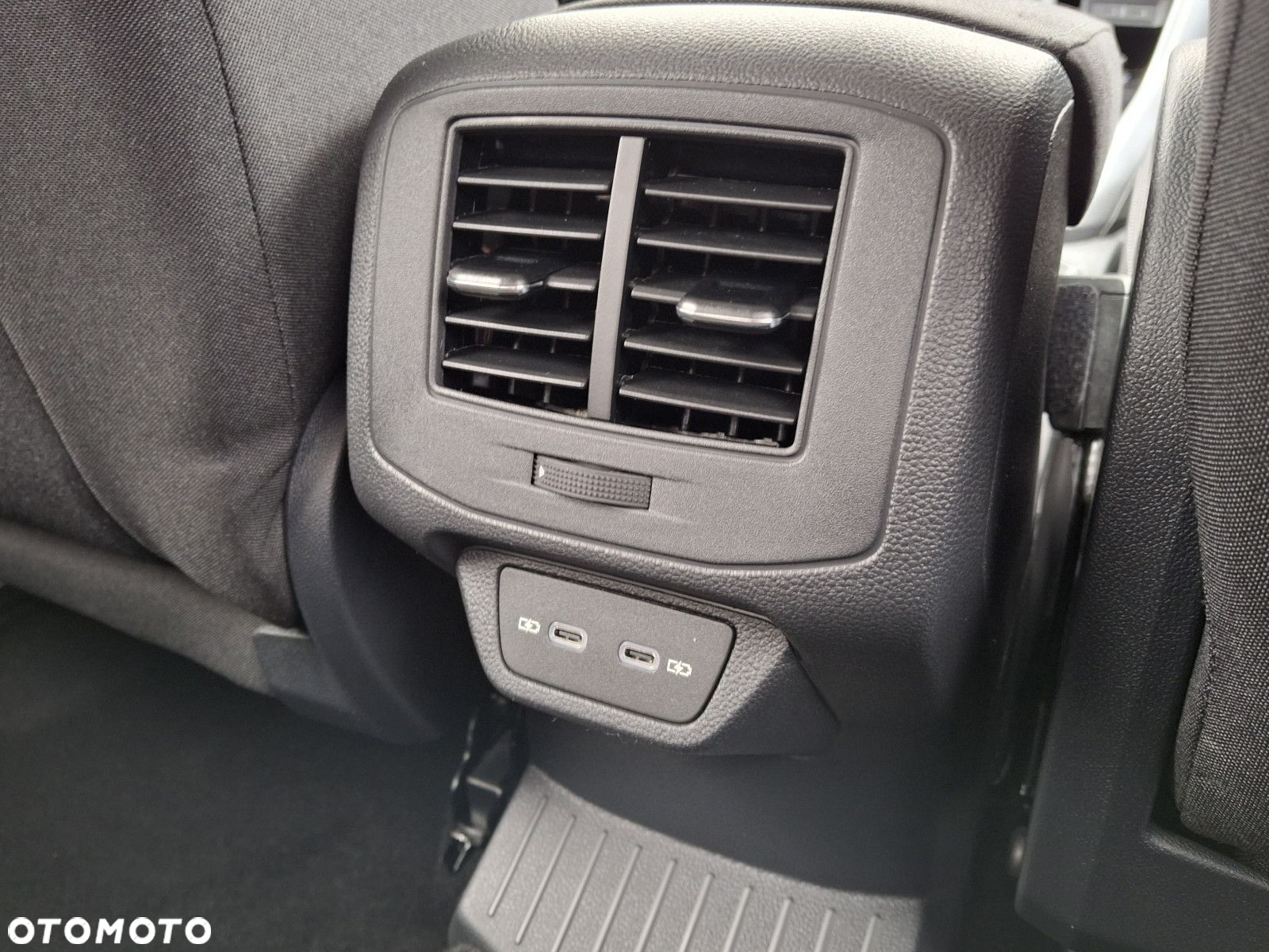 Volkswagen T-Roc 1.5 TSI Life DSG - 20