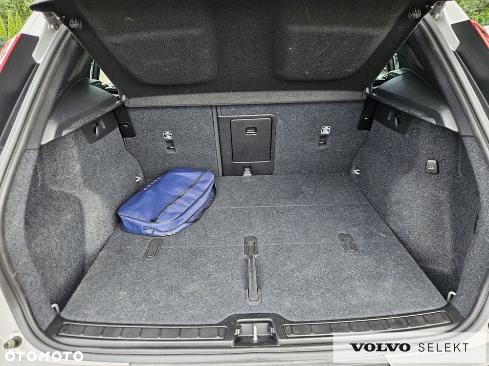 Volvo XC 40 - 29