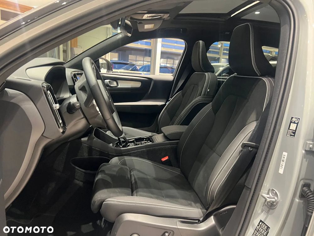 Volvo XC 40 B4 AWD Ultimate Dark - 17