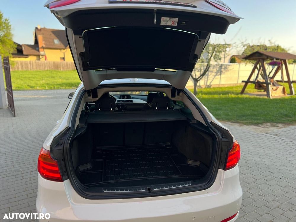 BMW Seria 3 320d Aut. Advantage - 32