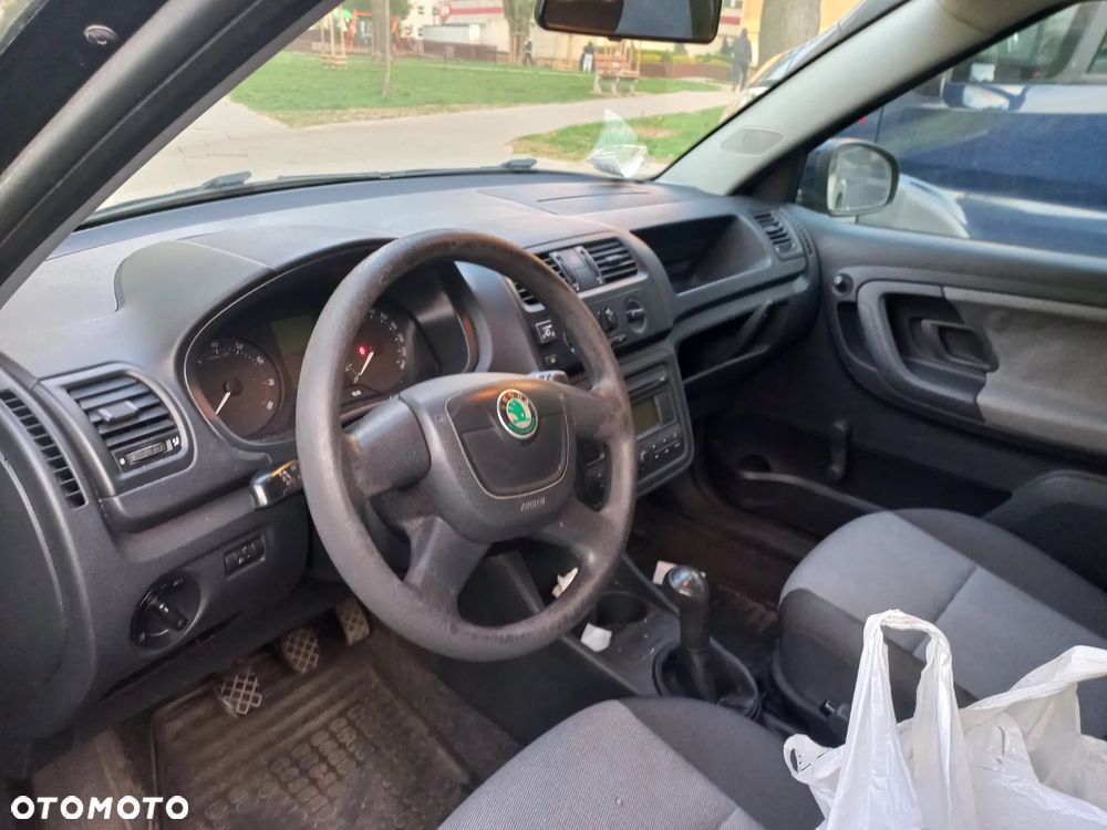 Skoda Fabia 1.4 16V Active - 12