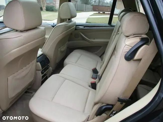 BMW X5 3.0si - 8