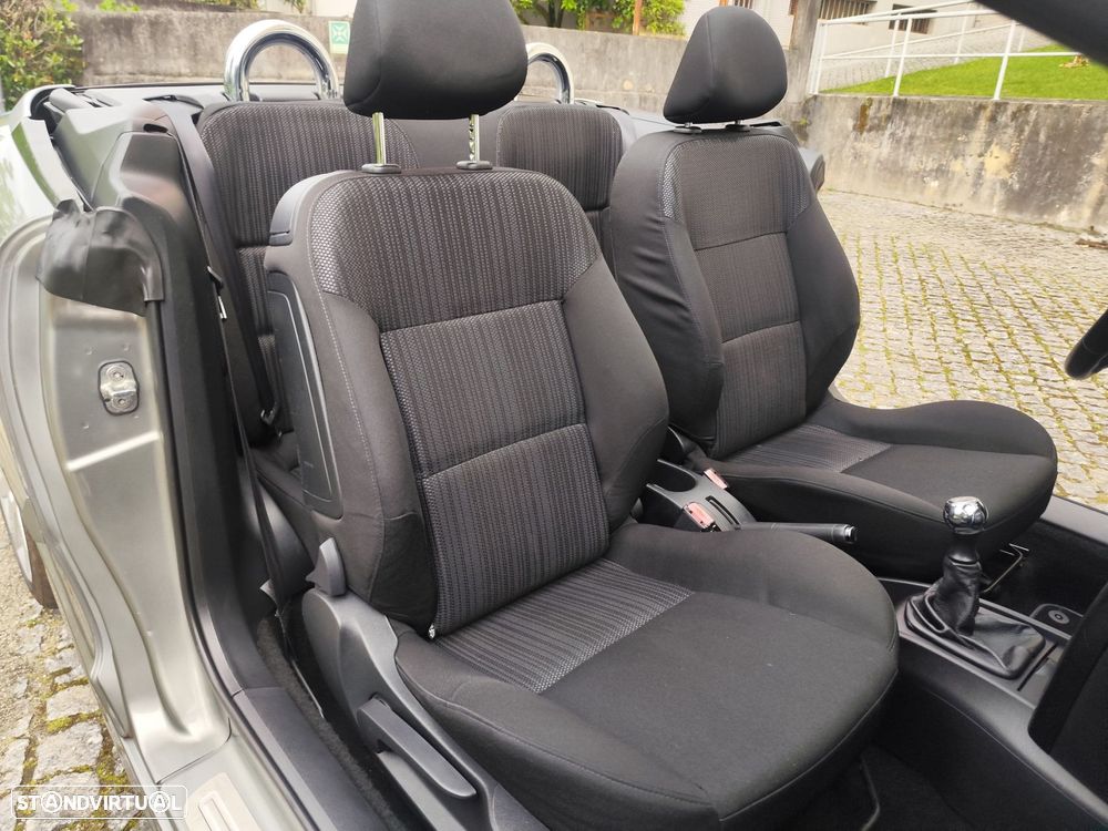 Peugeot 207 CC 1.6 HDi FAP Sport - 20