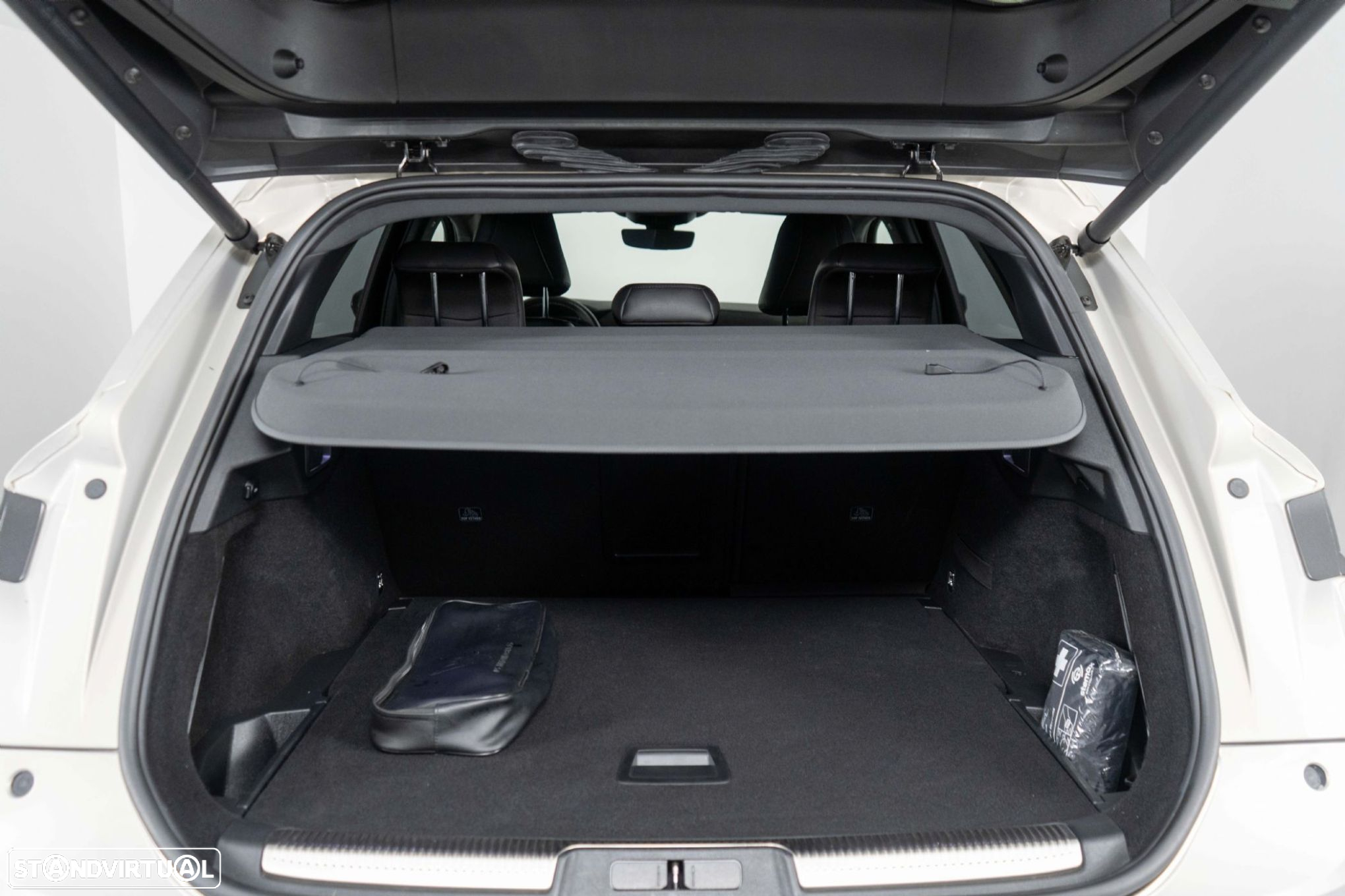 DS DS7 Crossback E-Tense Performance Line EAT8 - 11