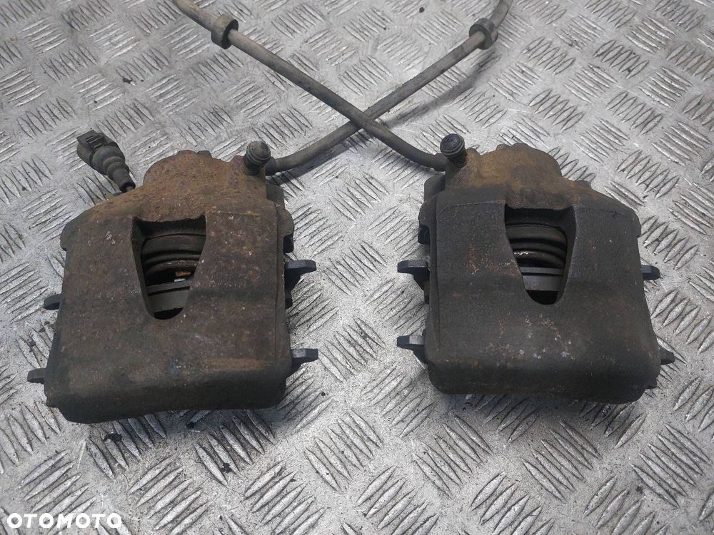 TARCZE HAMULCOWE PRZÓD + KLOCKI + ZACISKI AUDI A3 8L LIFT 1.9 TDI - 7