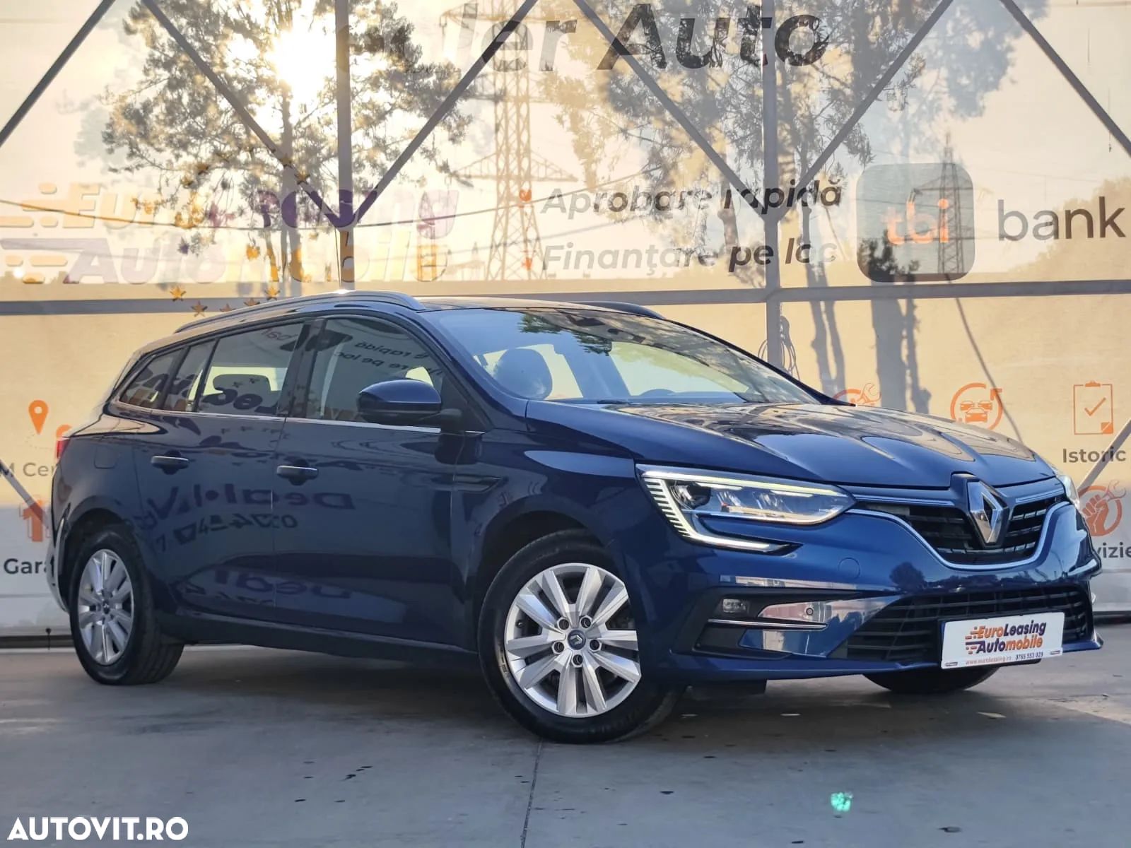 Renault Megane Grandtour E-TECH Plug-in 160 BUSINESS EDITION - 1