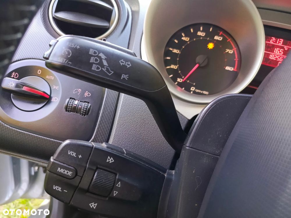 Seat Ibiza 1.4 16V Style - 32