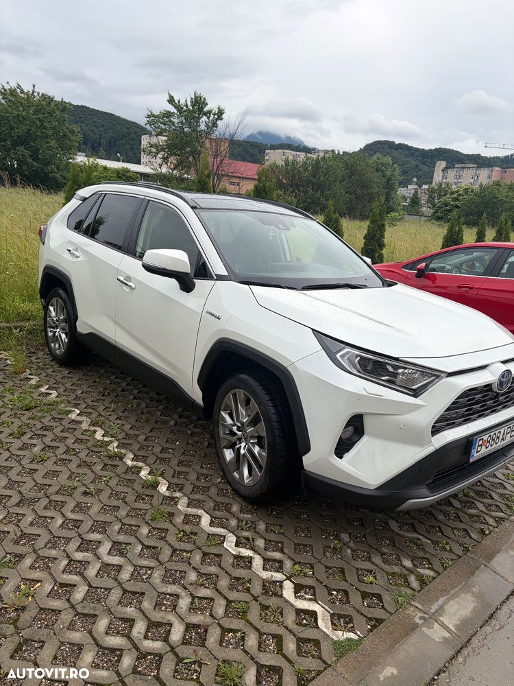 TOYOTA RAV4 2021