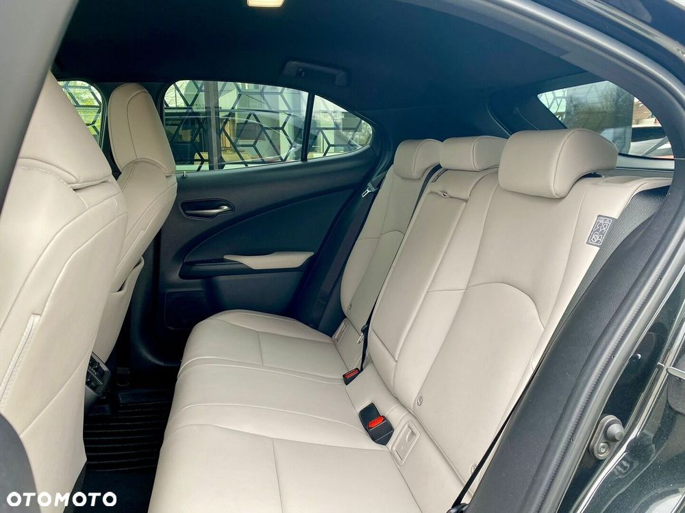 Lexus UX 250h GPF F Impression 2WD - 7