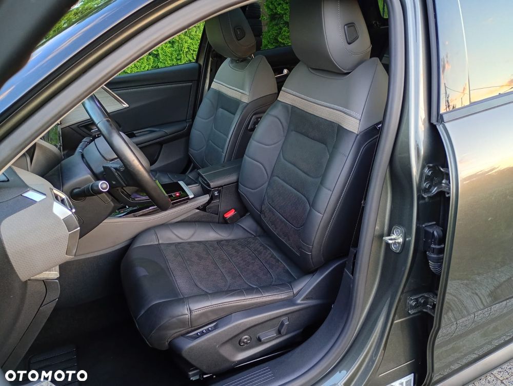Citroën C5X 1.6 PHEV 225 Plus EAT8 - 13