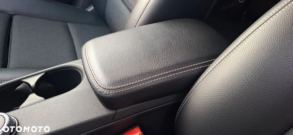 Mercedes-Benz Klasa B 200 7G-DCT Style - 34