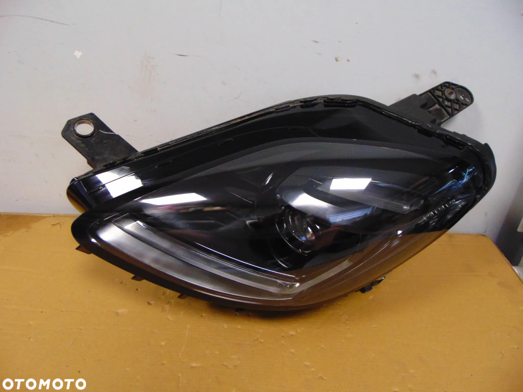 LAMPA LEWA FULL LED MASERATI GRECALE CIEMNA - 3