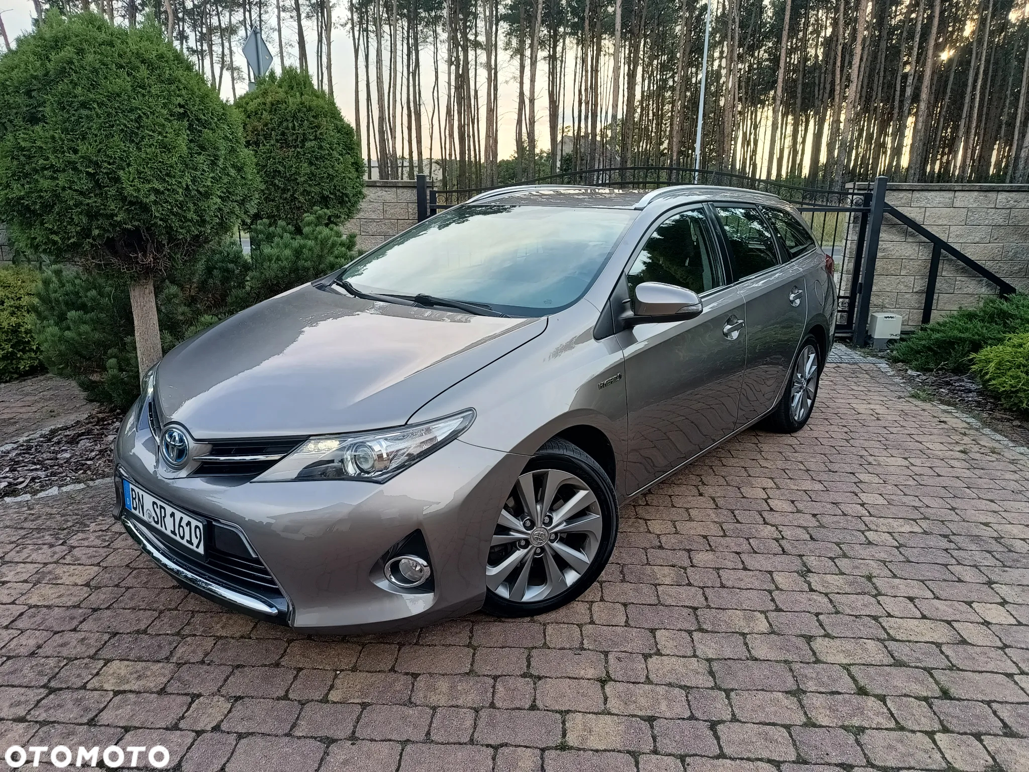 Toyota Auris 1.8 Hybrid Life - 2