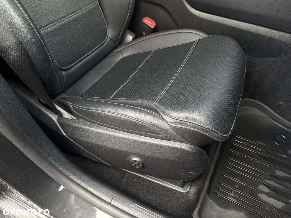 Mercedes-Benz GLC - 21