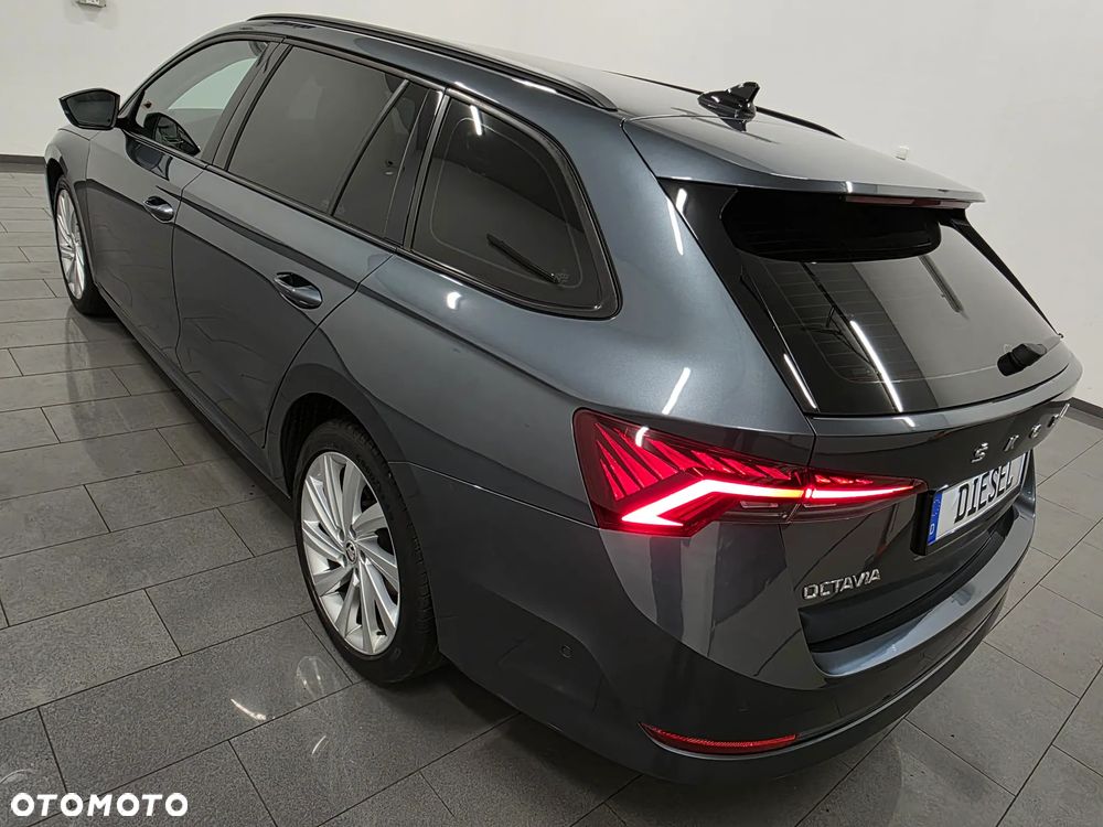 Skoda Octavia 2.0 TDI DSG Exclusive Plus - 5