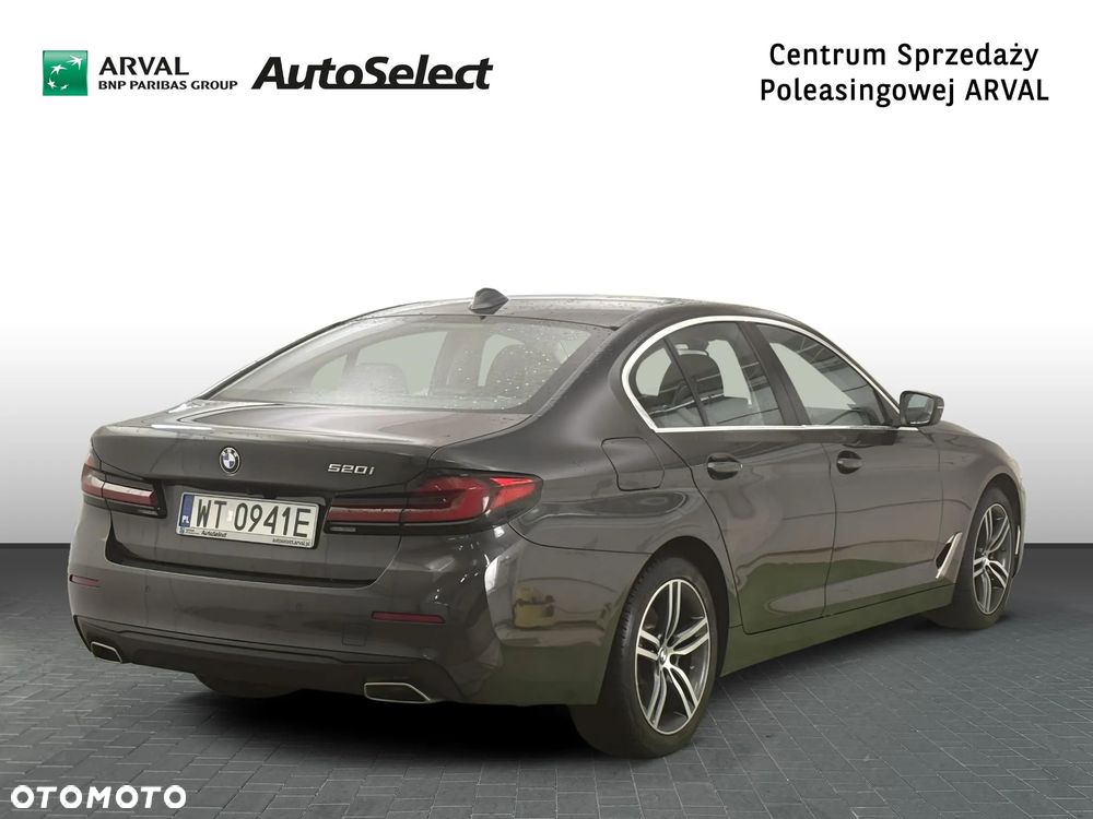 BMW Seria 5 520i mHEV - 5