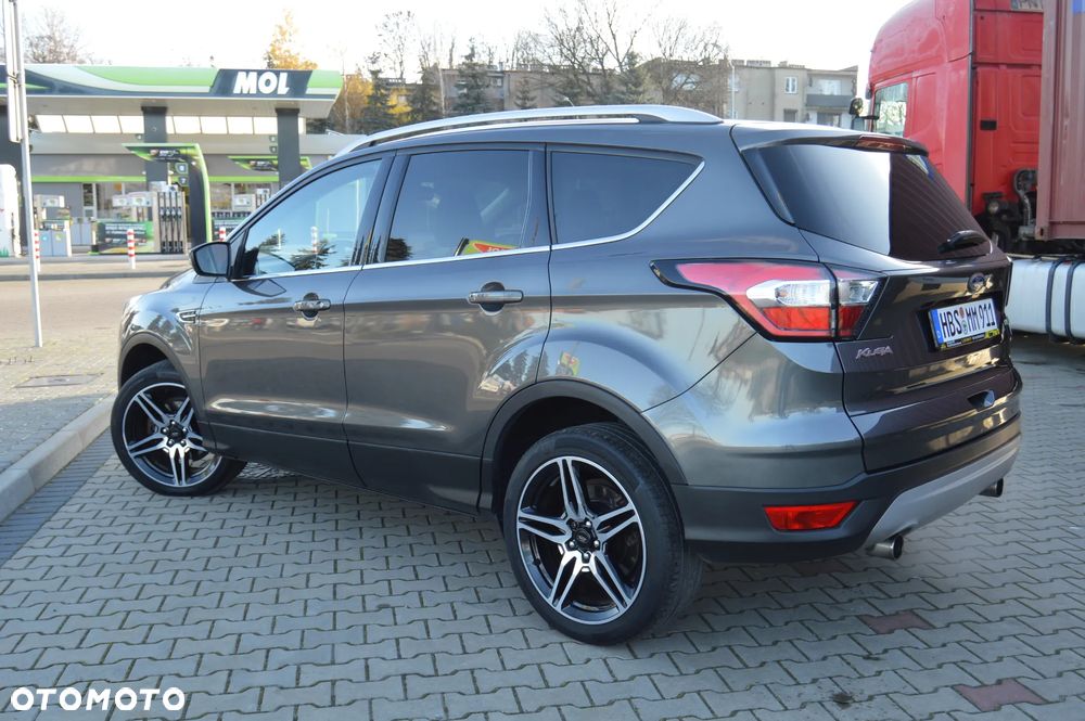 Ford Kuga 1.5 EcoBoost 2x4 Titanium - 18
