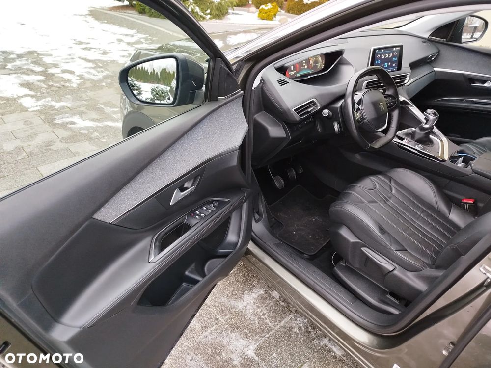 Peugeot 5008 BlueHDi 150 Allure - 14