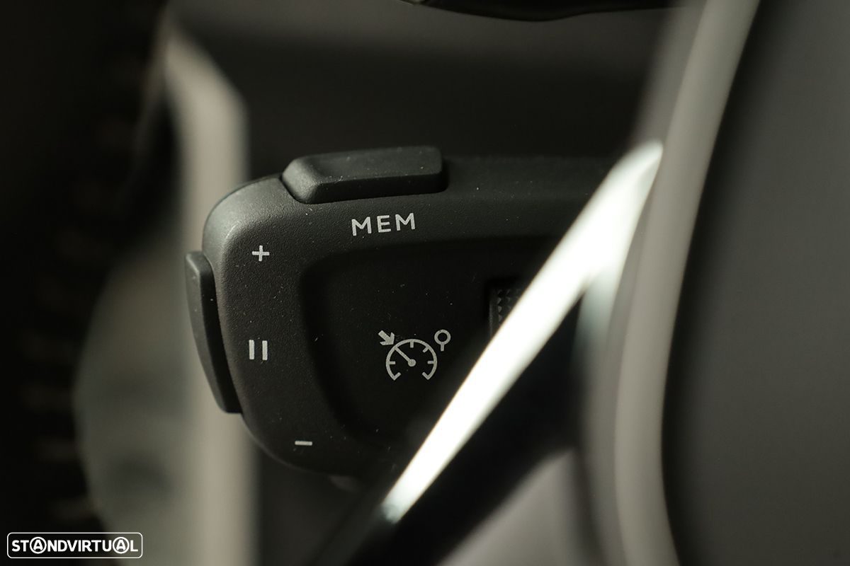 Peugeot 5008 1.2 Hybrid Allure Pack e-DCS6 - 18