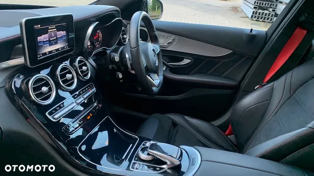 Mercedes-Benz Klasa C AMG 43 4-Matic - 8