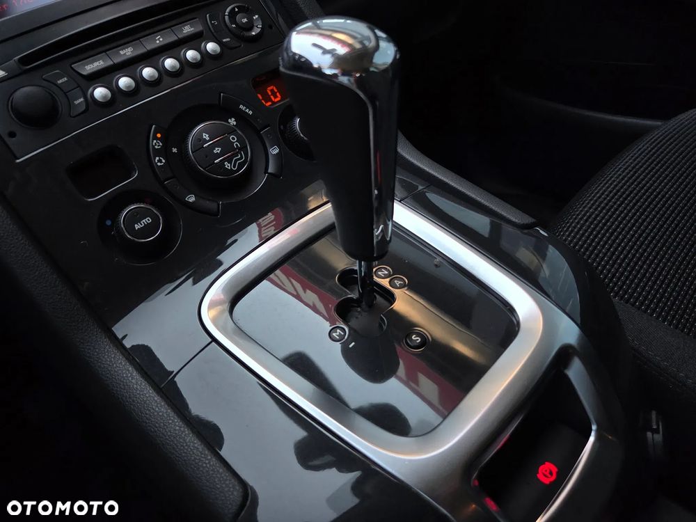 Peugeot 5008 e-HDI 115 ETG6 Stop&Start Allure - 23