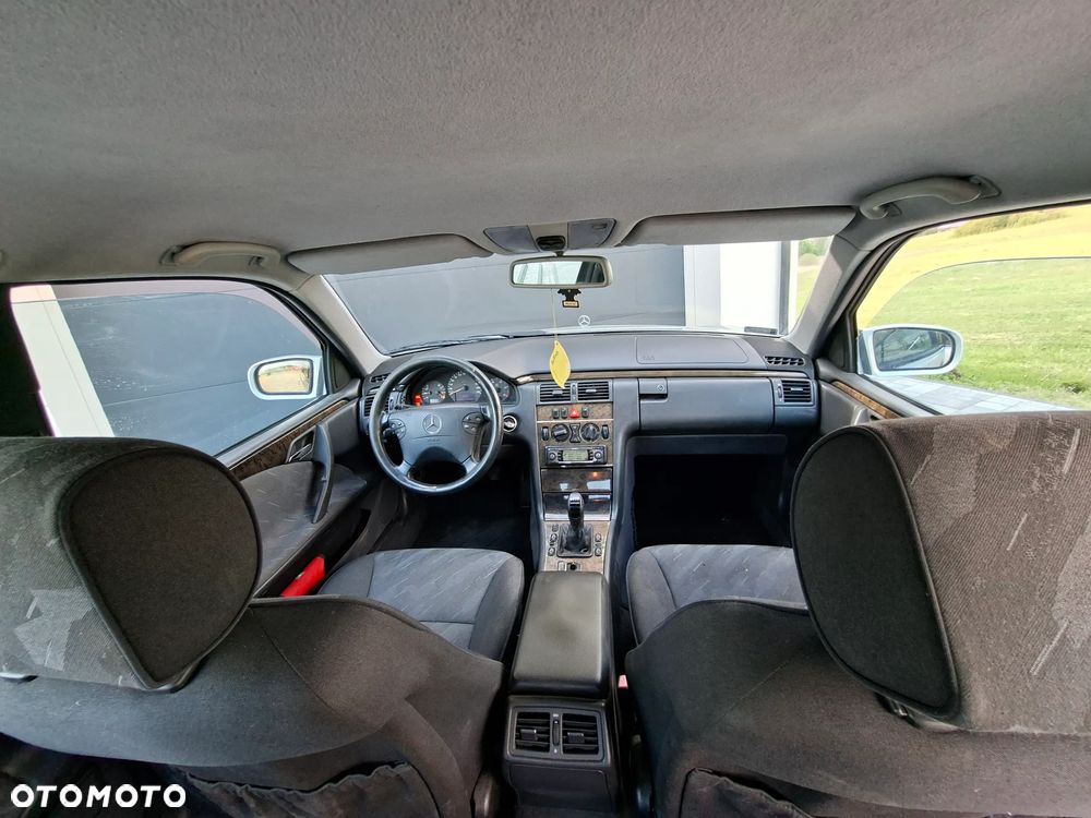Mercedes-Benz Klasa E 220 T CDI Avantgarde - 7