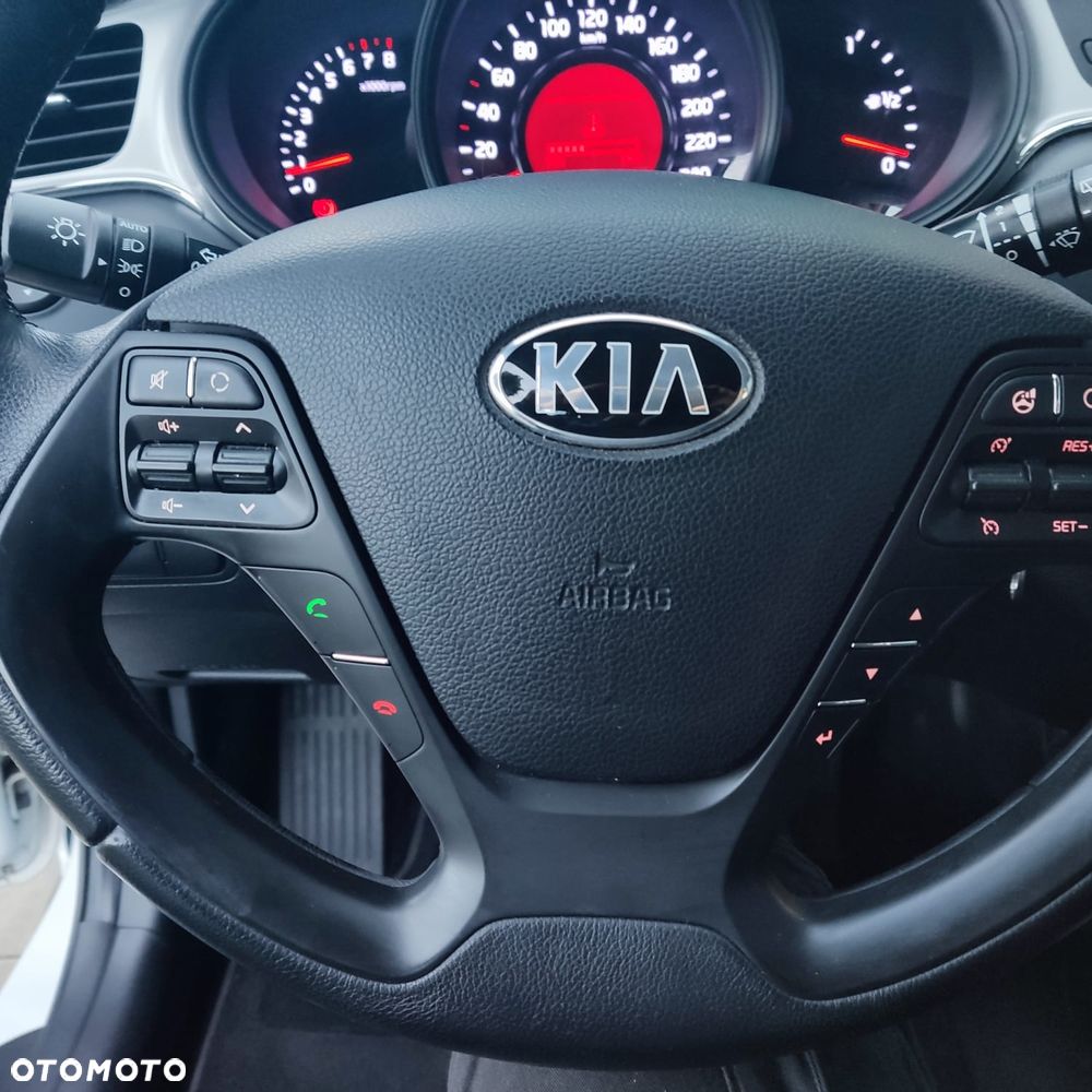 Kia Ceed - 15