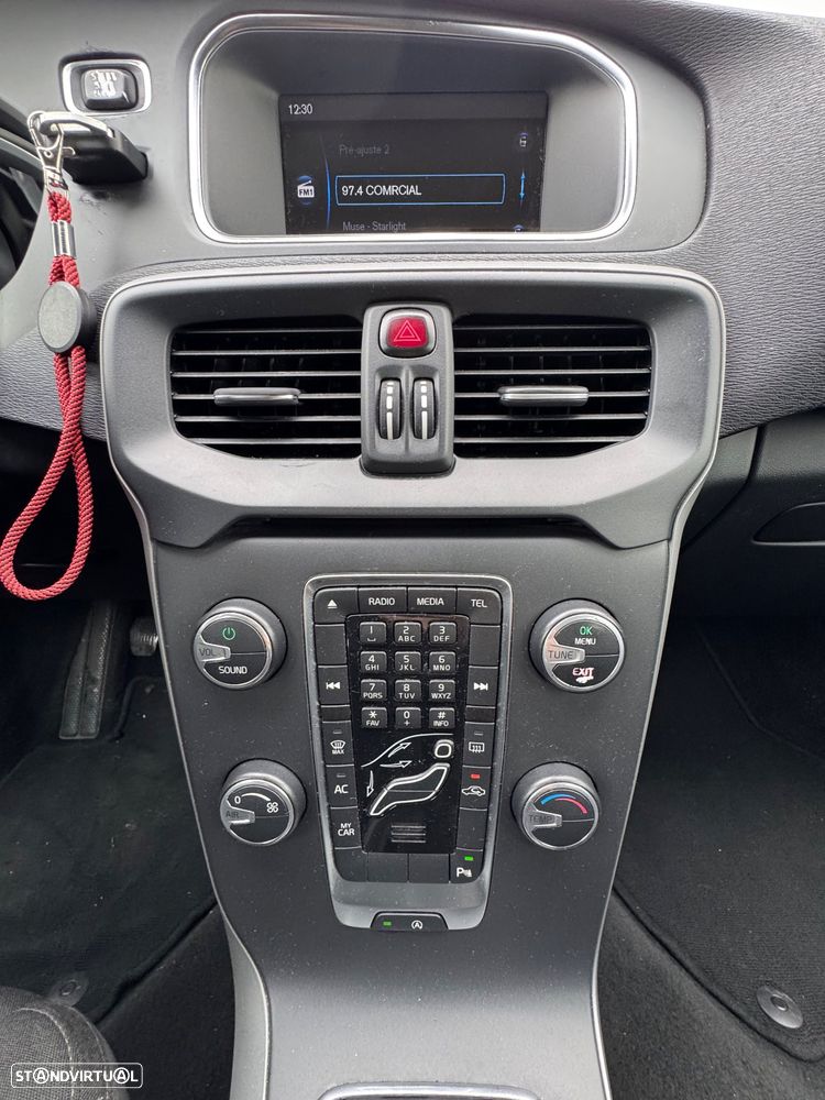 Volvo V40 1.6 D2 Momentum Eco - 10