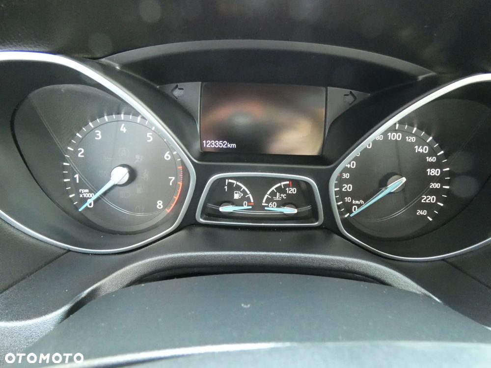 Ford Focus 1.6 Trend - 18