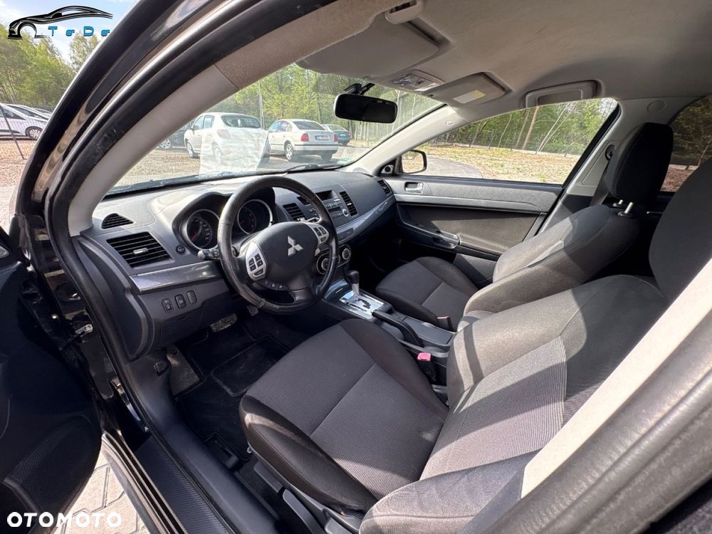 Mitsubishi Lancer 1.8 CVT Intense - 16