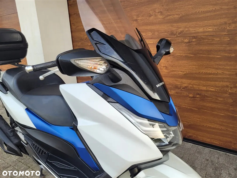 Honda NSS - 22